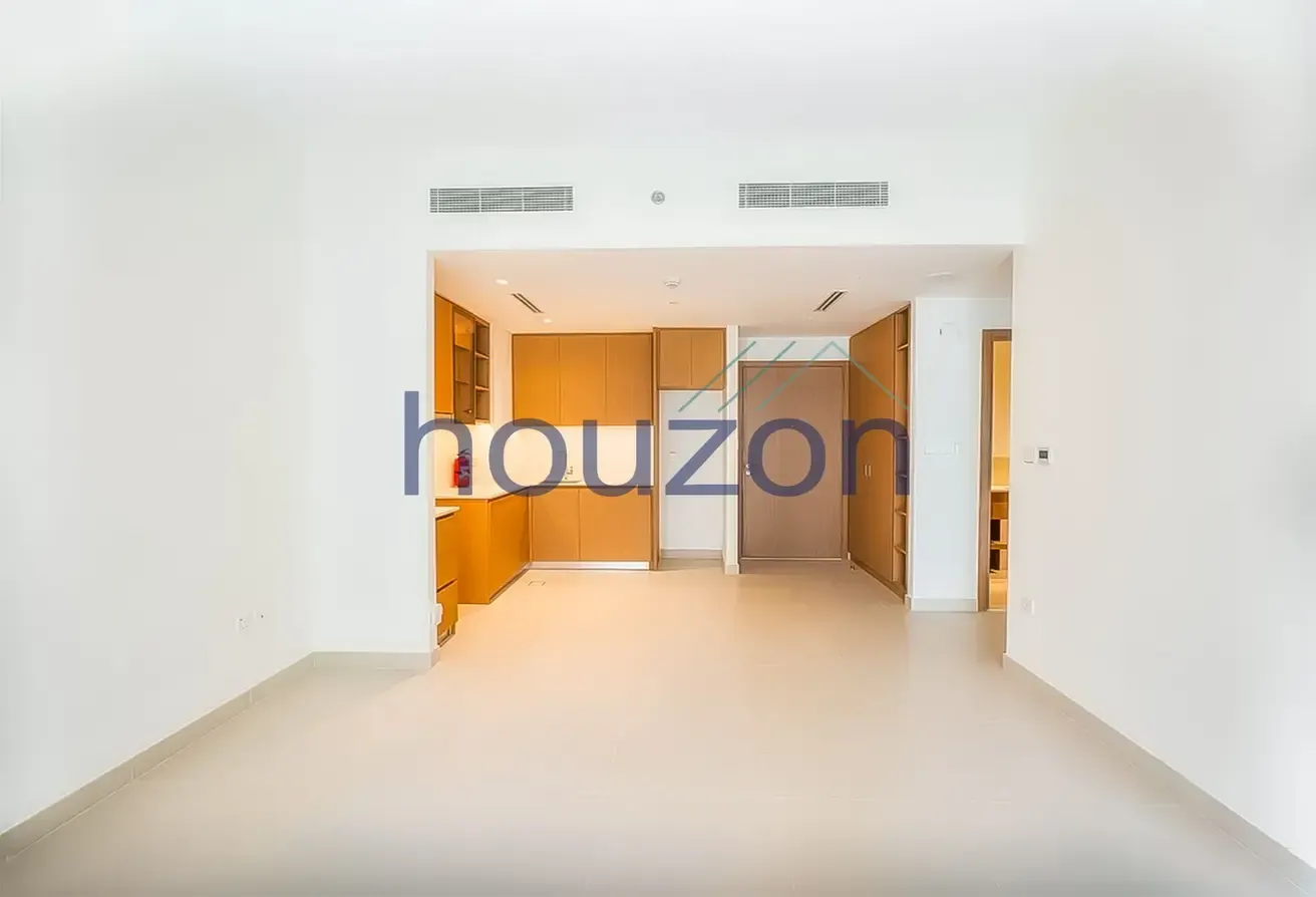 Modern + Spacious 1 BR | Beach Access