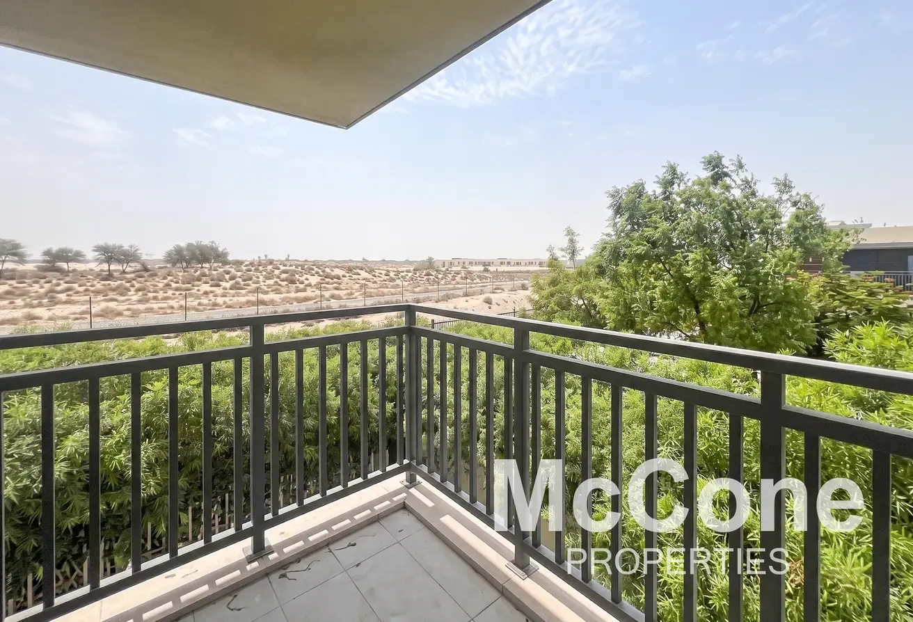 Single Row | Landscaped | + Maids
