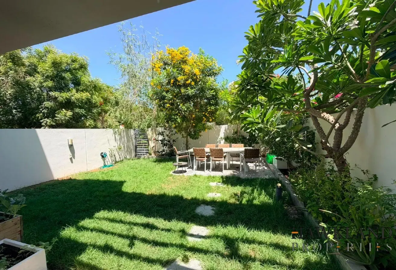 Single Row | 3BR+ Maid's Room | Unfurnished