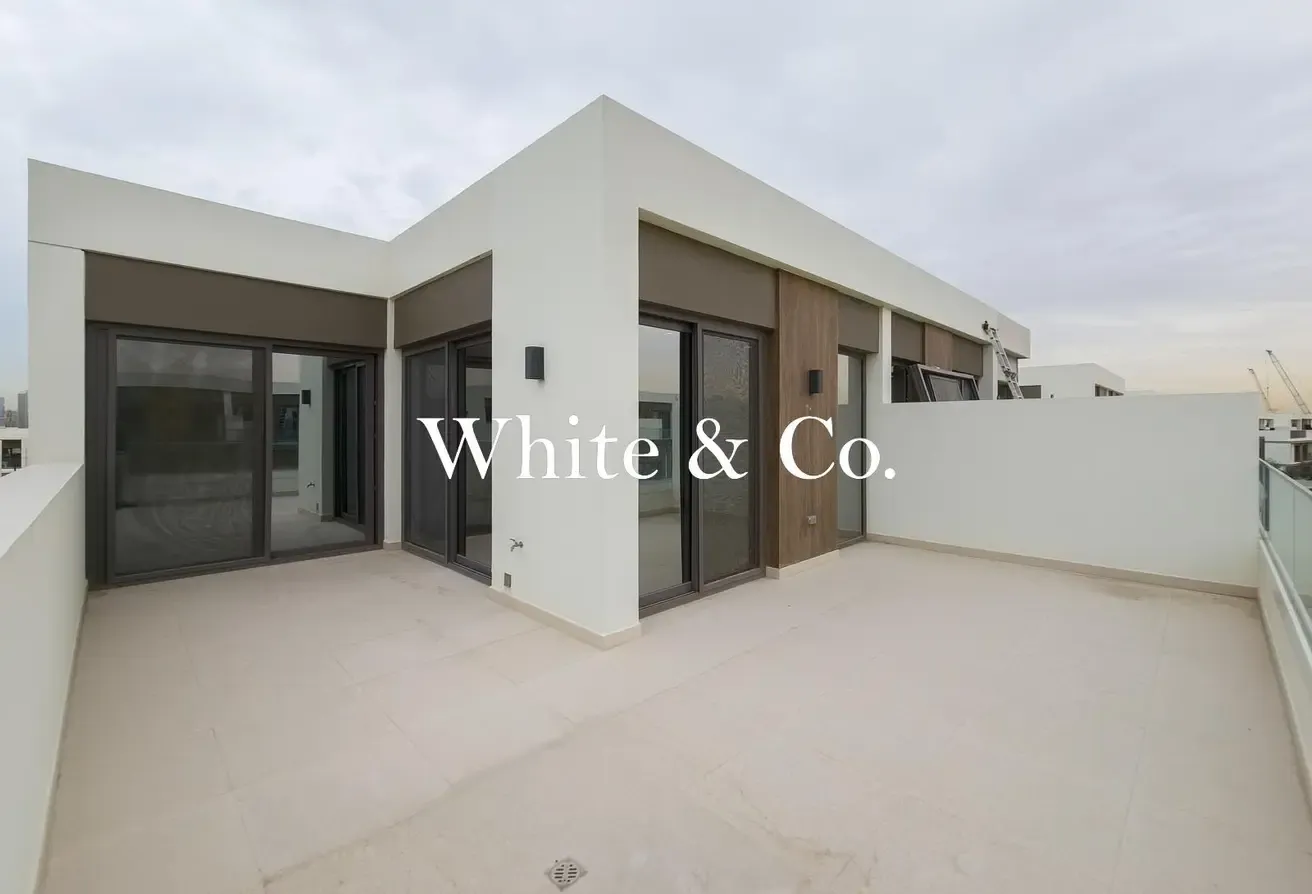 Single row | Sunset views | Landscaped