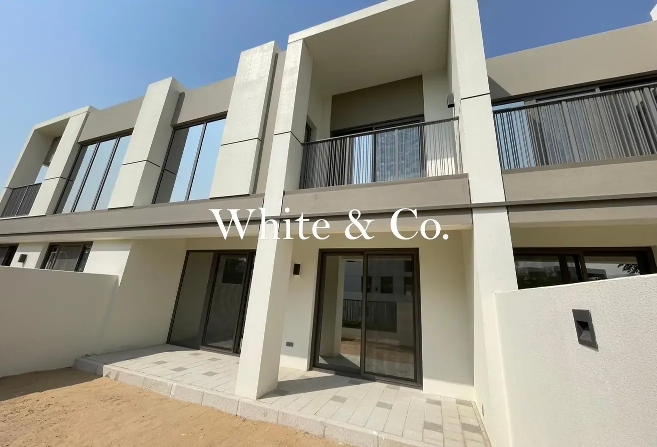 Landscaped | Close to pool | Appliances