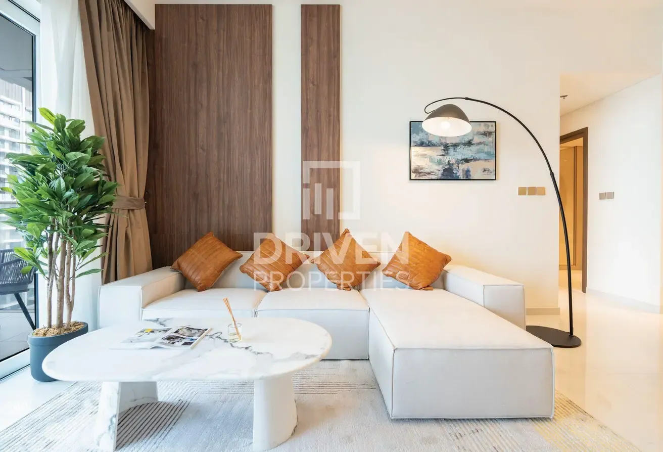 Branded Residence | Single Row | High Floor