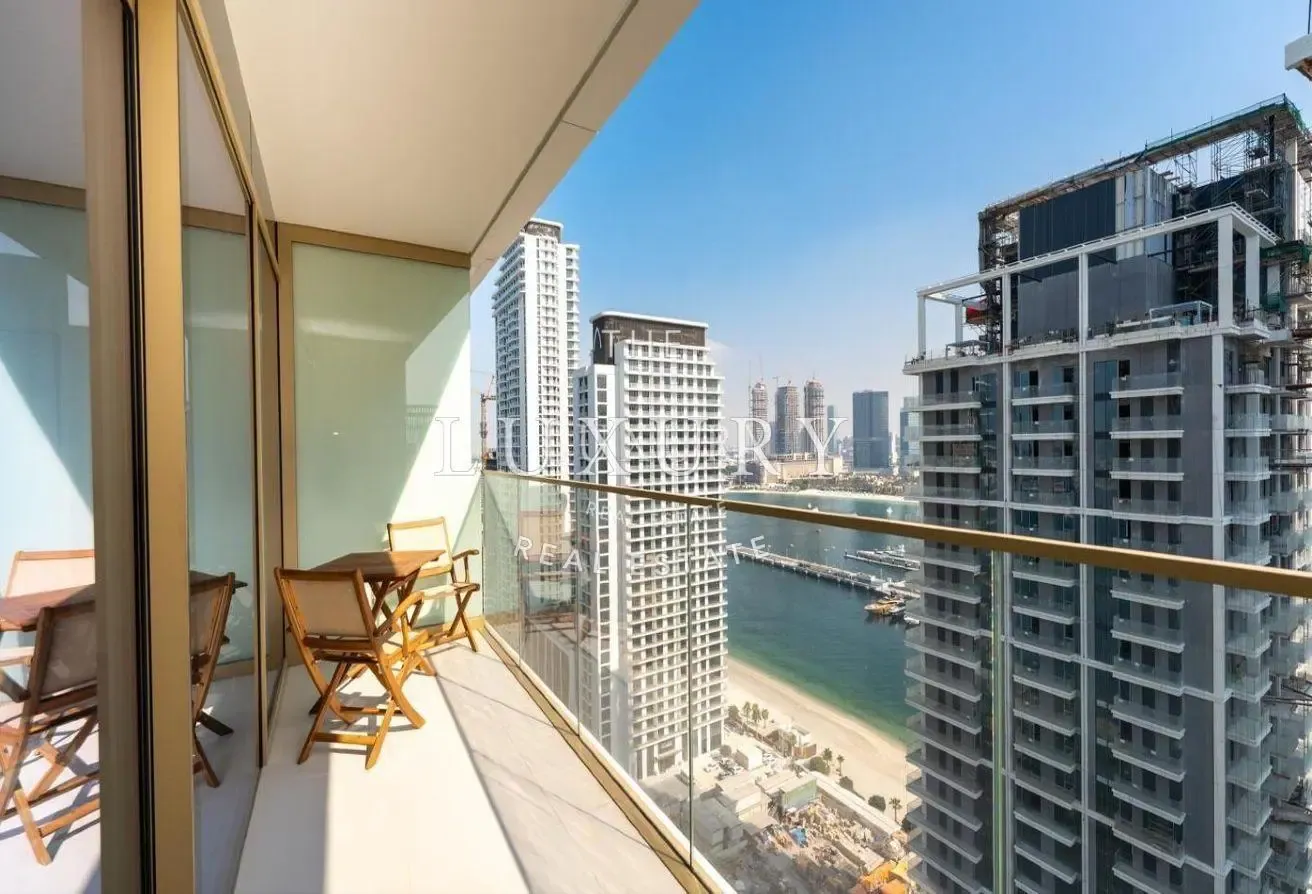 Beach Front Living |Sea View |Huge Layout