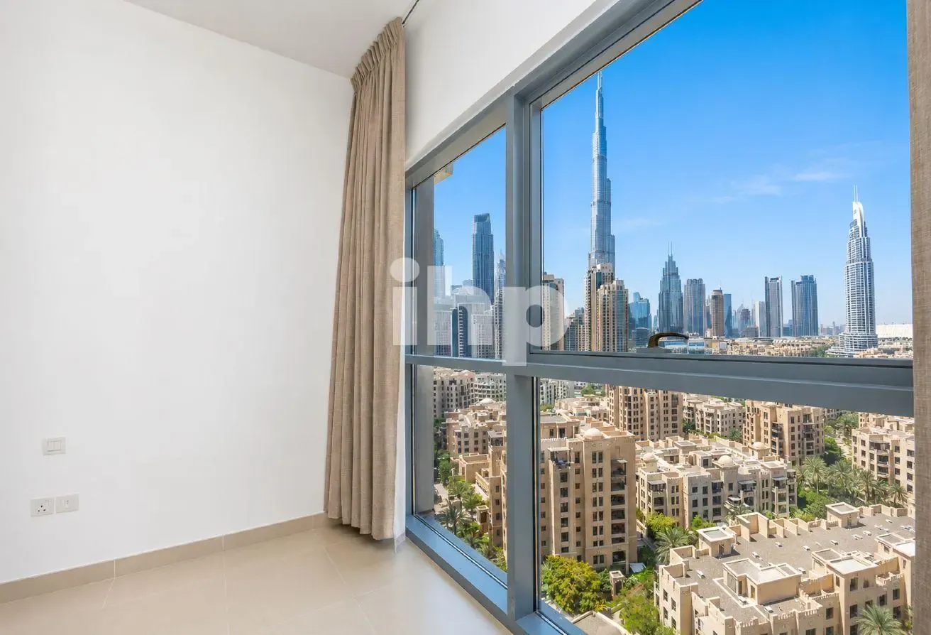 Burj Khalifa view | Modern 2BR+Maid |Vacant