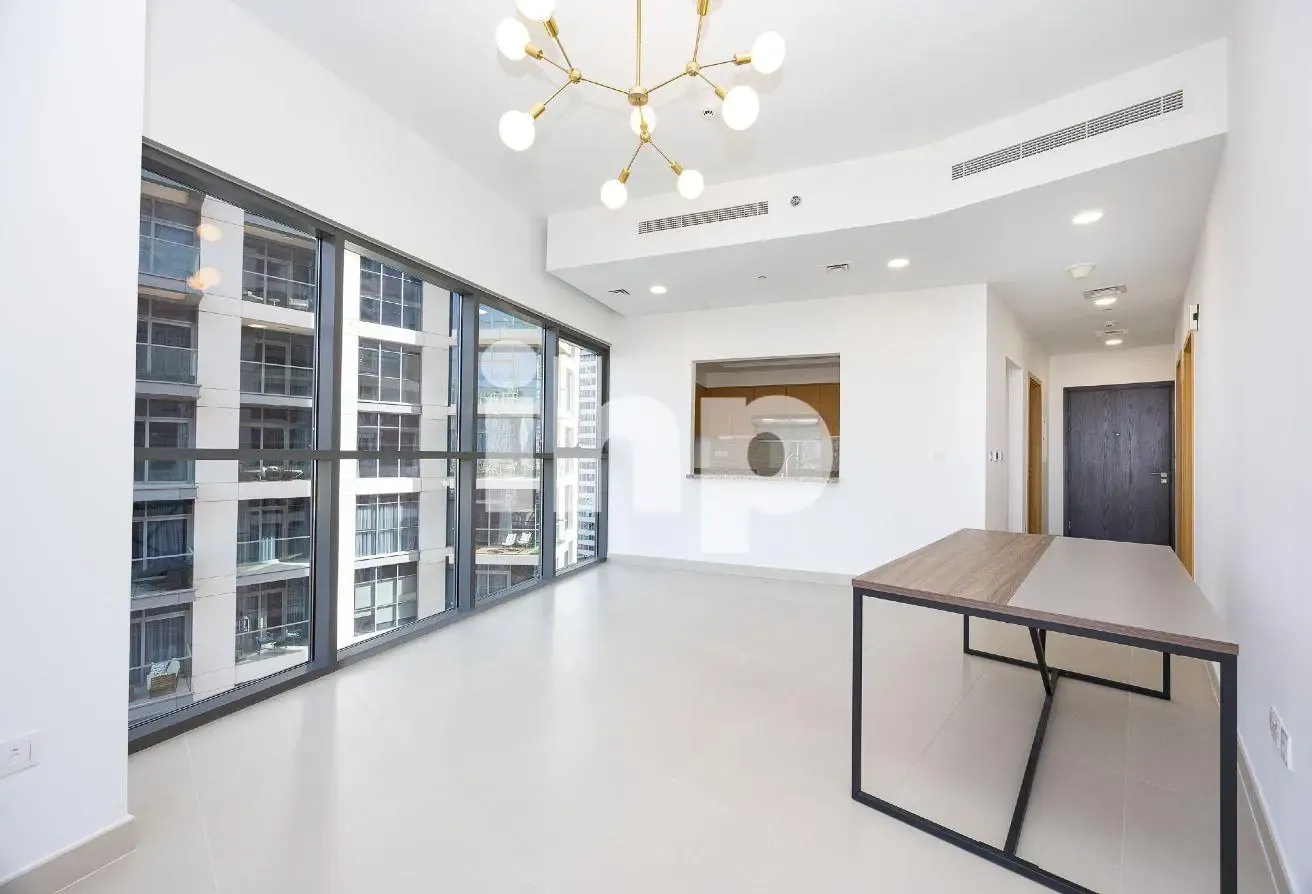 Burj Khalifa view | Modern 2BR | Negotiable