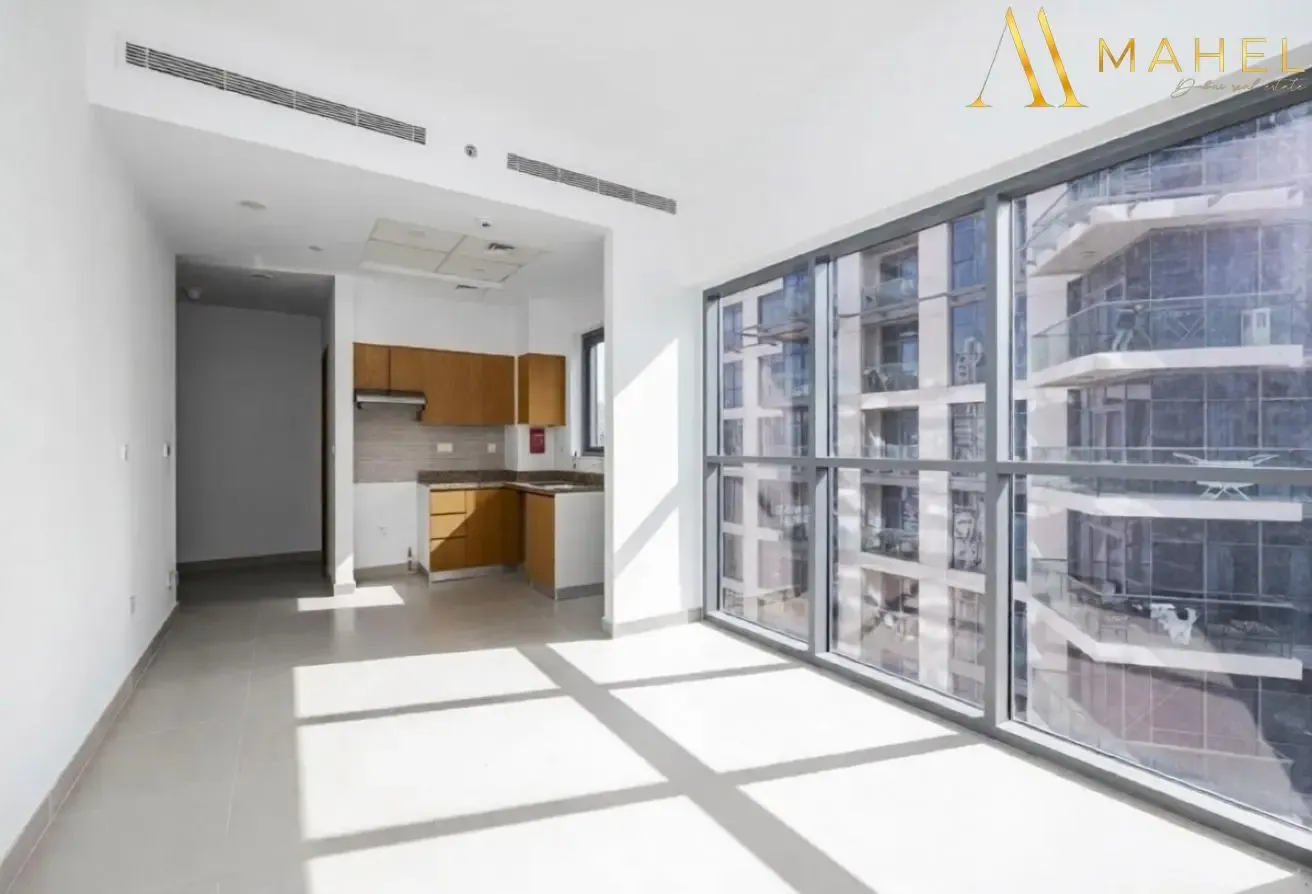 High Floor | Vacant | Prime Location