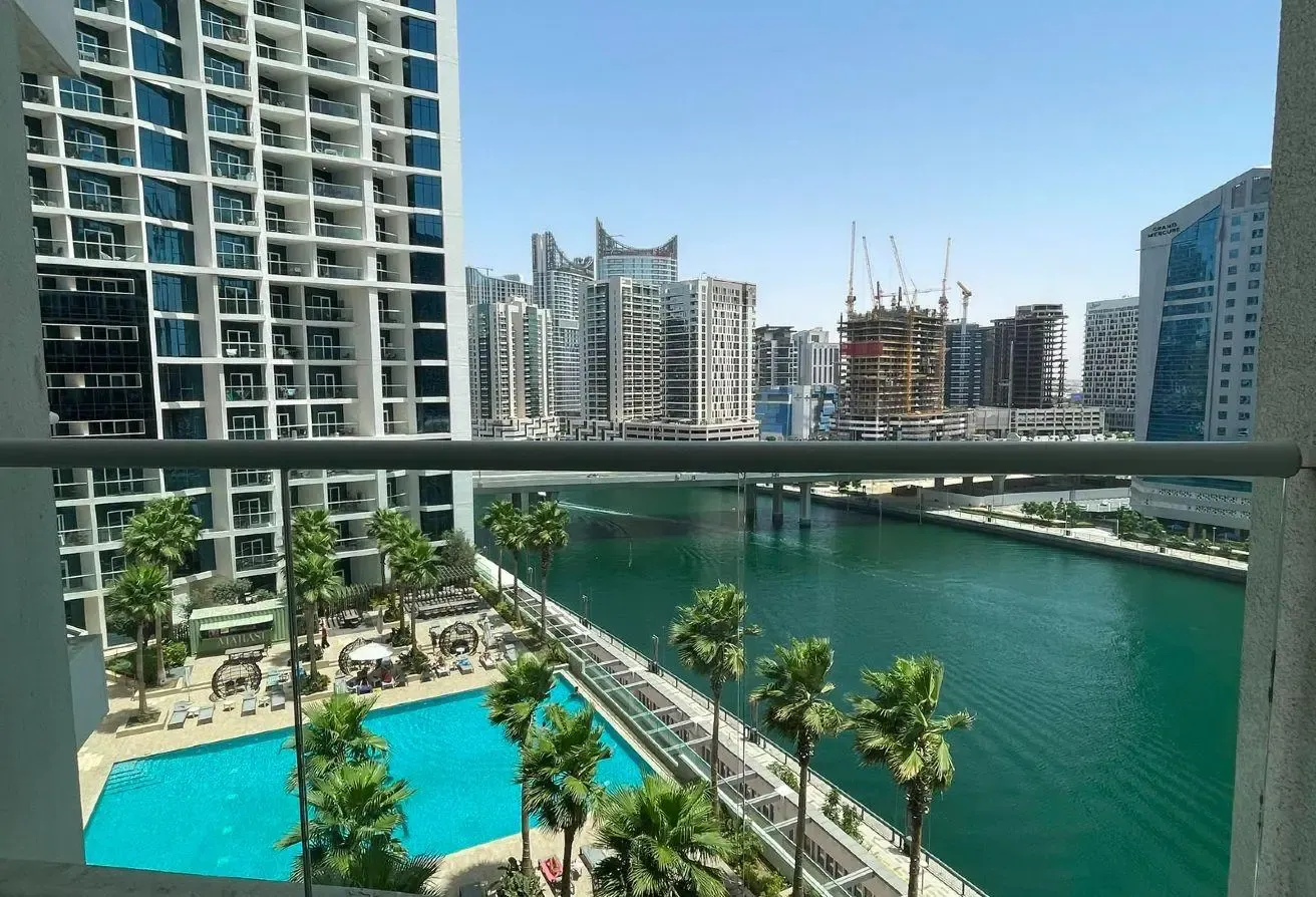Luxury Studio with Pool & Canal View- Summer Offer