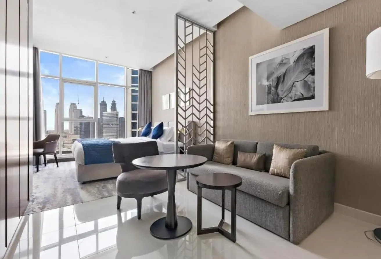 Luxury Furnished Studio with Full Canal View