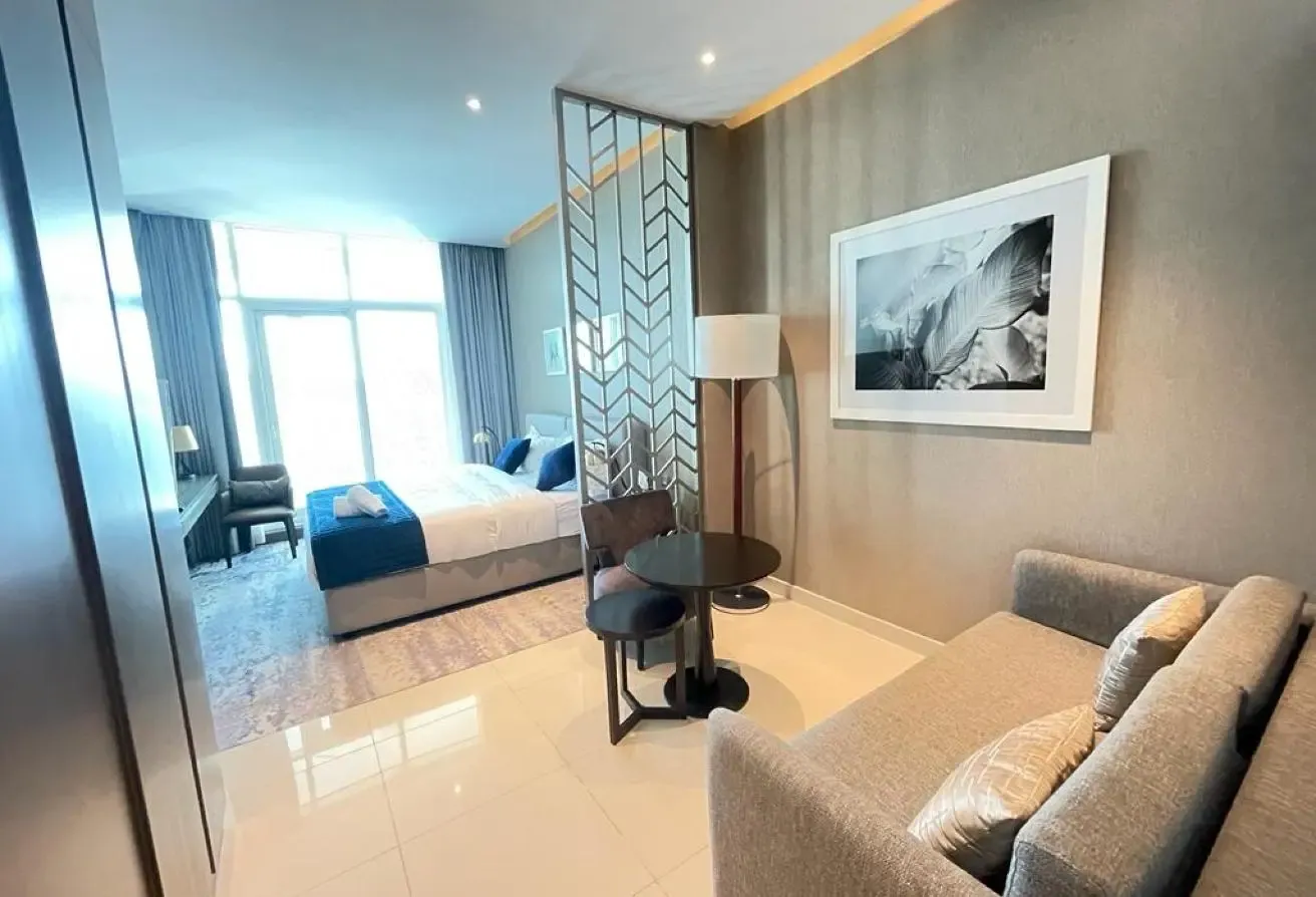 Luxury Studio with Large Balcony With Canal View
