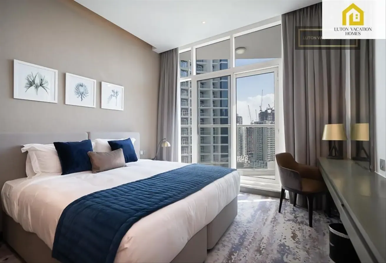 Stylish Modern Studio in Damac Prive, Canal View