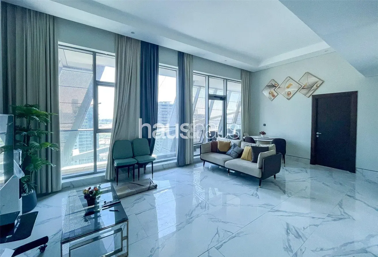 Luxury Waterfront Living | Stunning Canal View