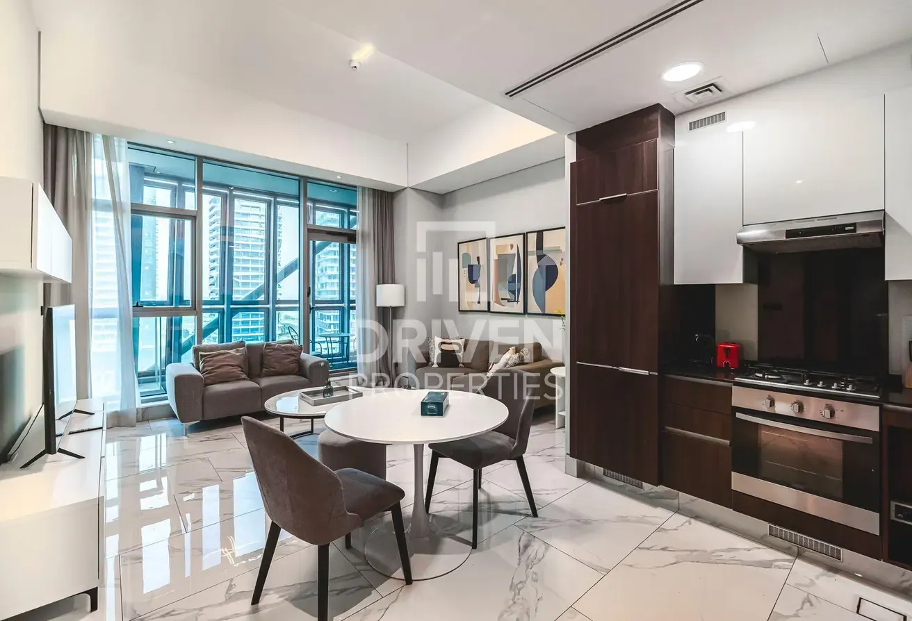 Unique Layout | Elegant Apartment | Vacant