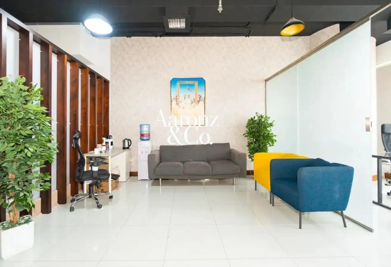 Bright Office | High Floor | Canal View | Rented