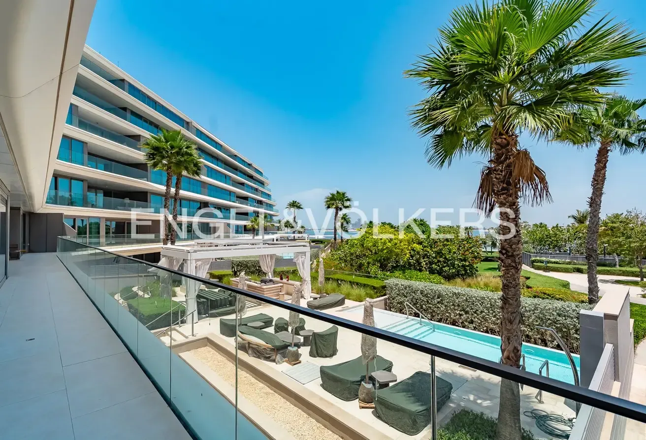 Ultra Luxury | Fully Renovated | Beachfront Living