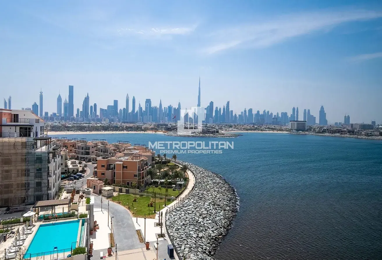 Triplex Penthouse | Private Rooftop & Marina Views
