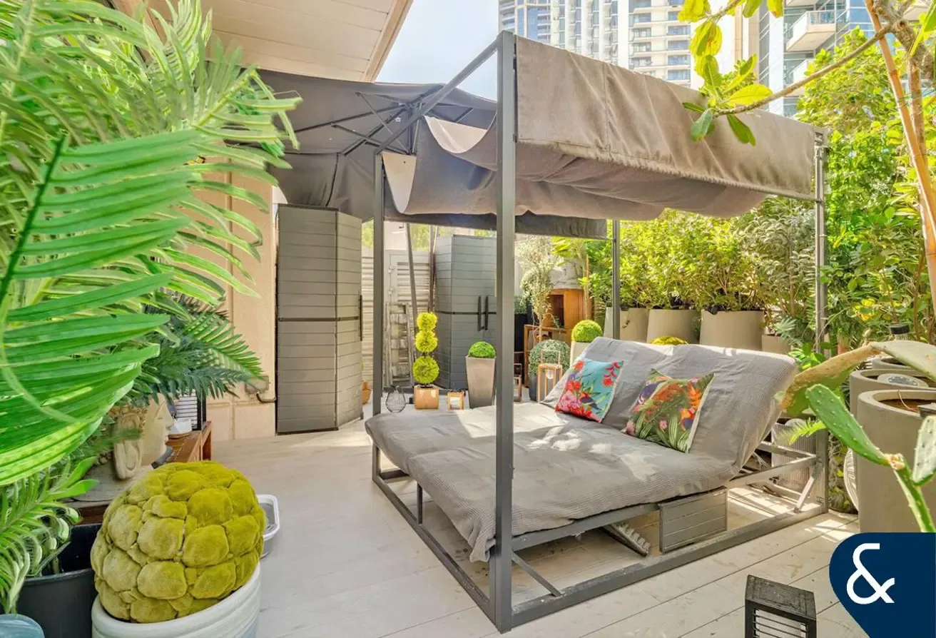 Garden Unit - Upgraded - Vacant On Transfer