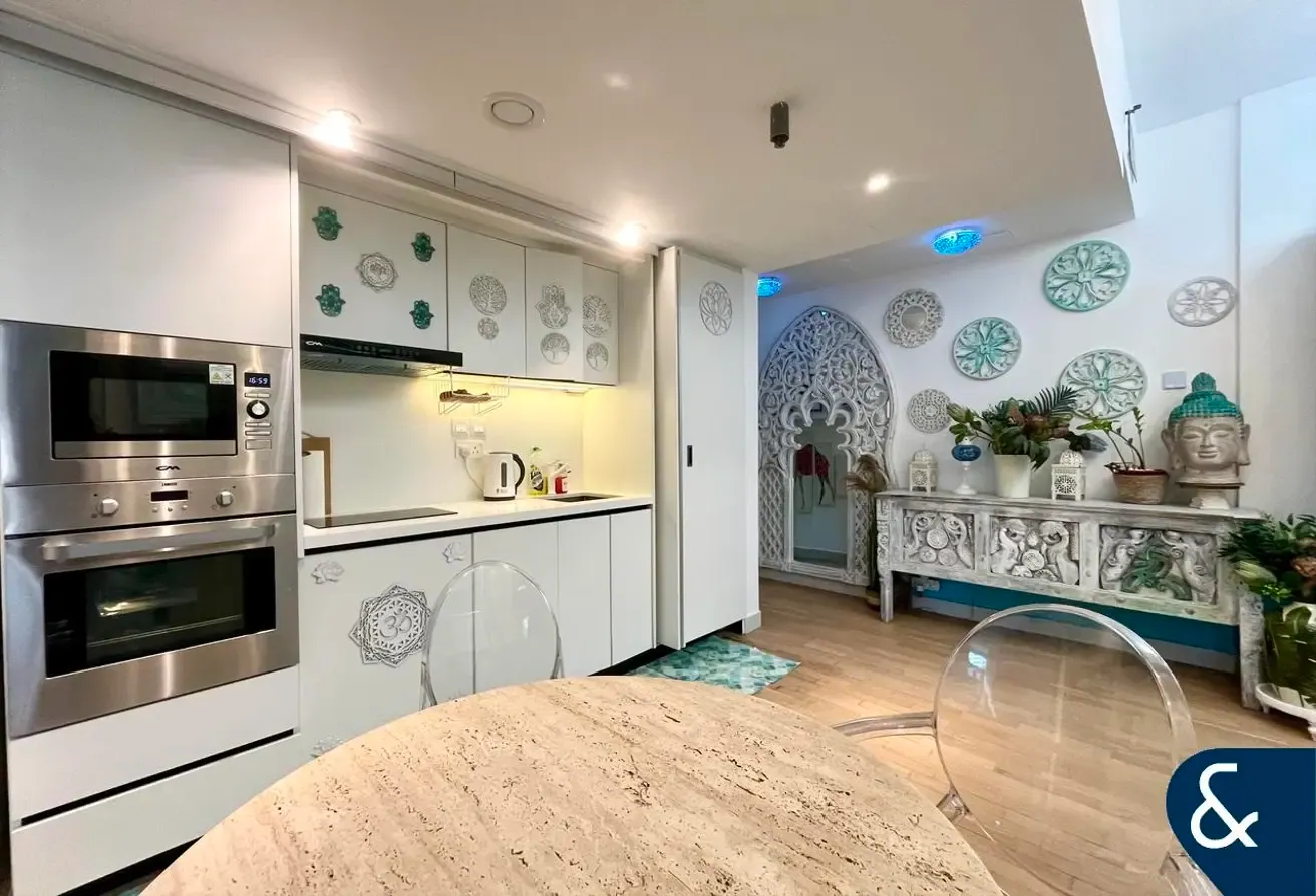 Garden Unit - Upgraded - Vacant On Transfer