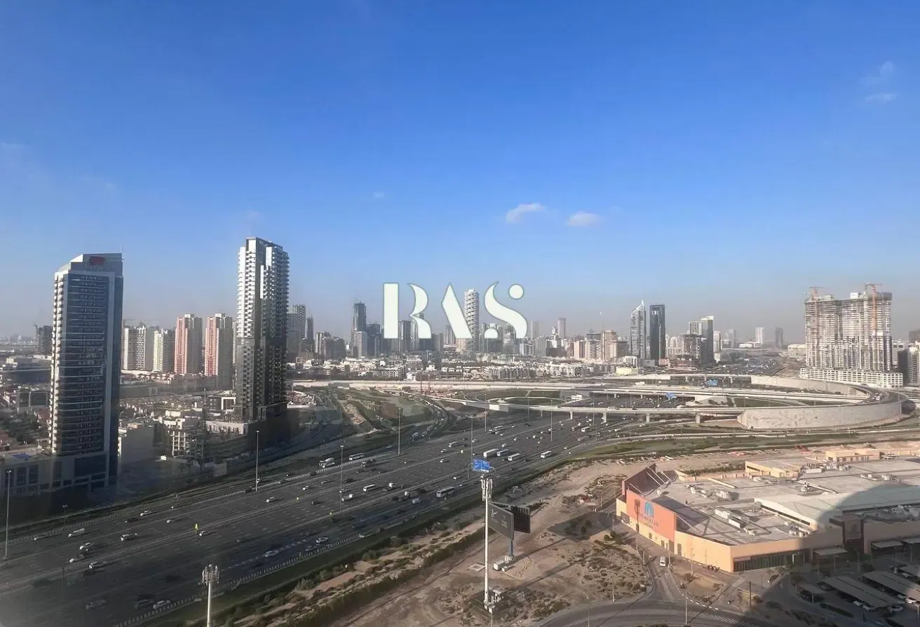 UPGRADED PENTHOUSE | 3BR + MAID | HUGE LAYOUT