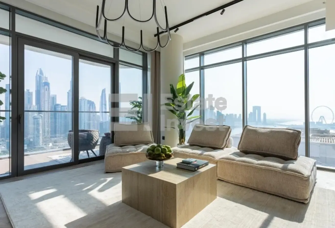 Brand new Apt / Fully furnished / High floor