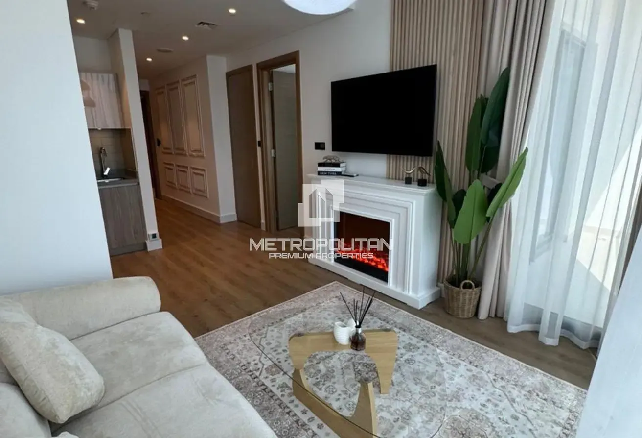 Fully Furnished and Upgraded | Top Location