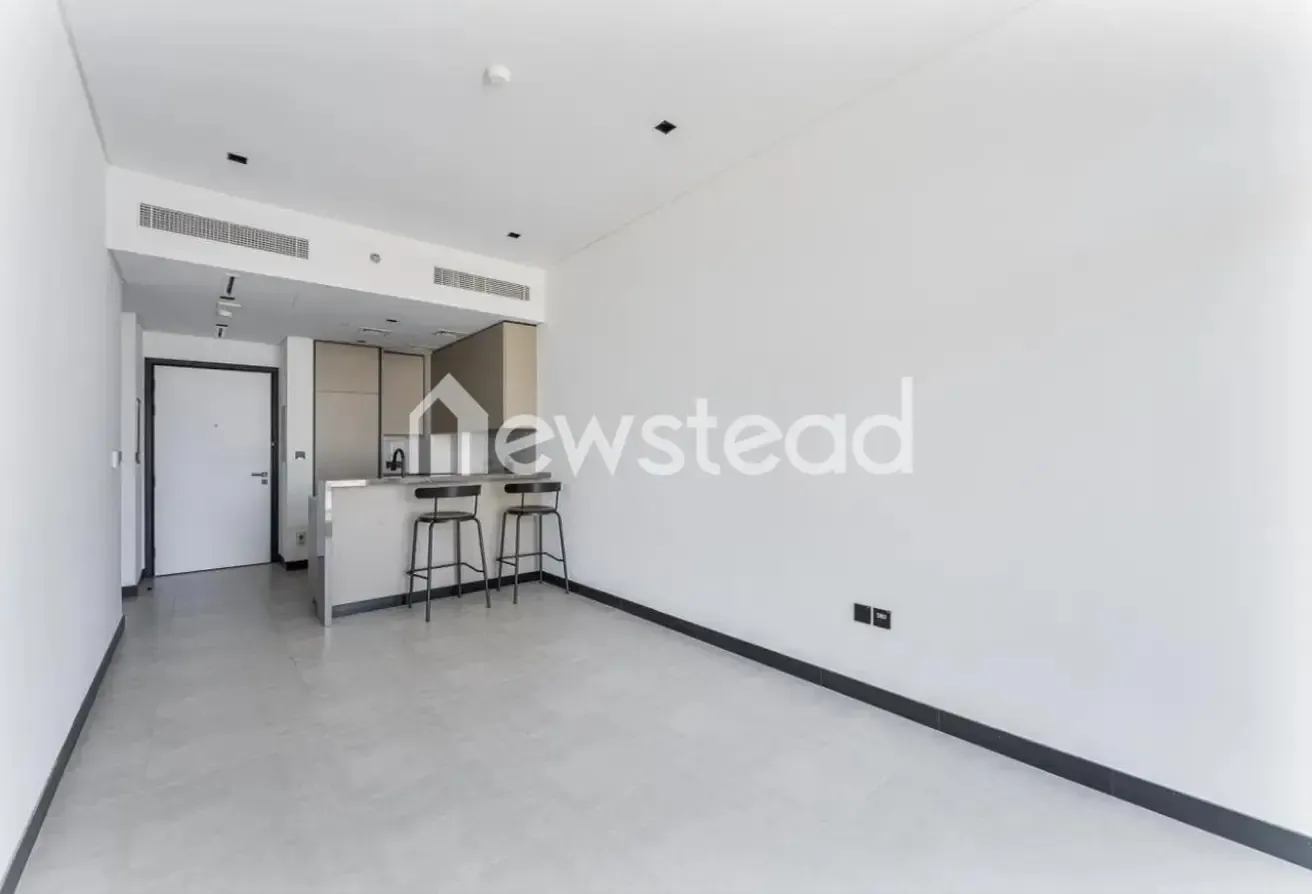 One Bedroom | Canal View | Open To Offers