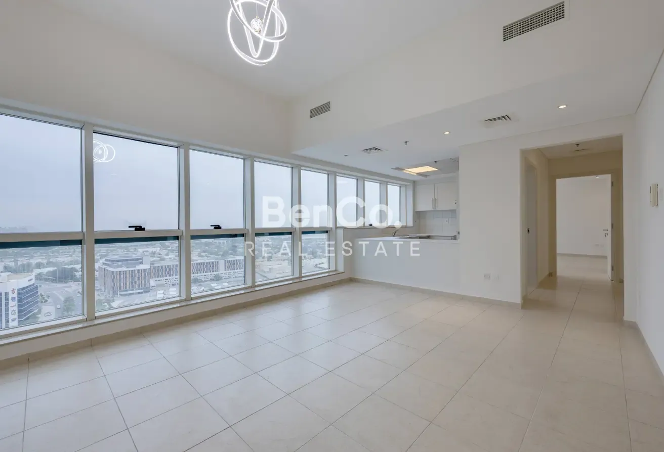 1 Bedroom | High Floor | Business Building