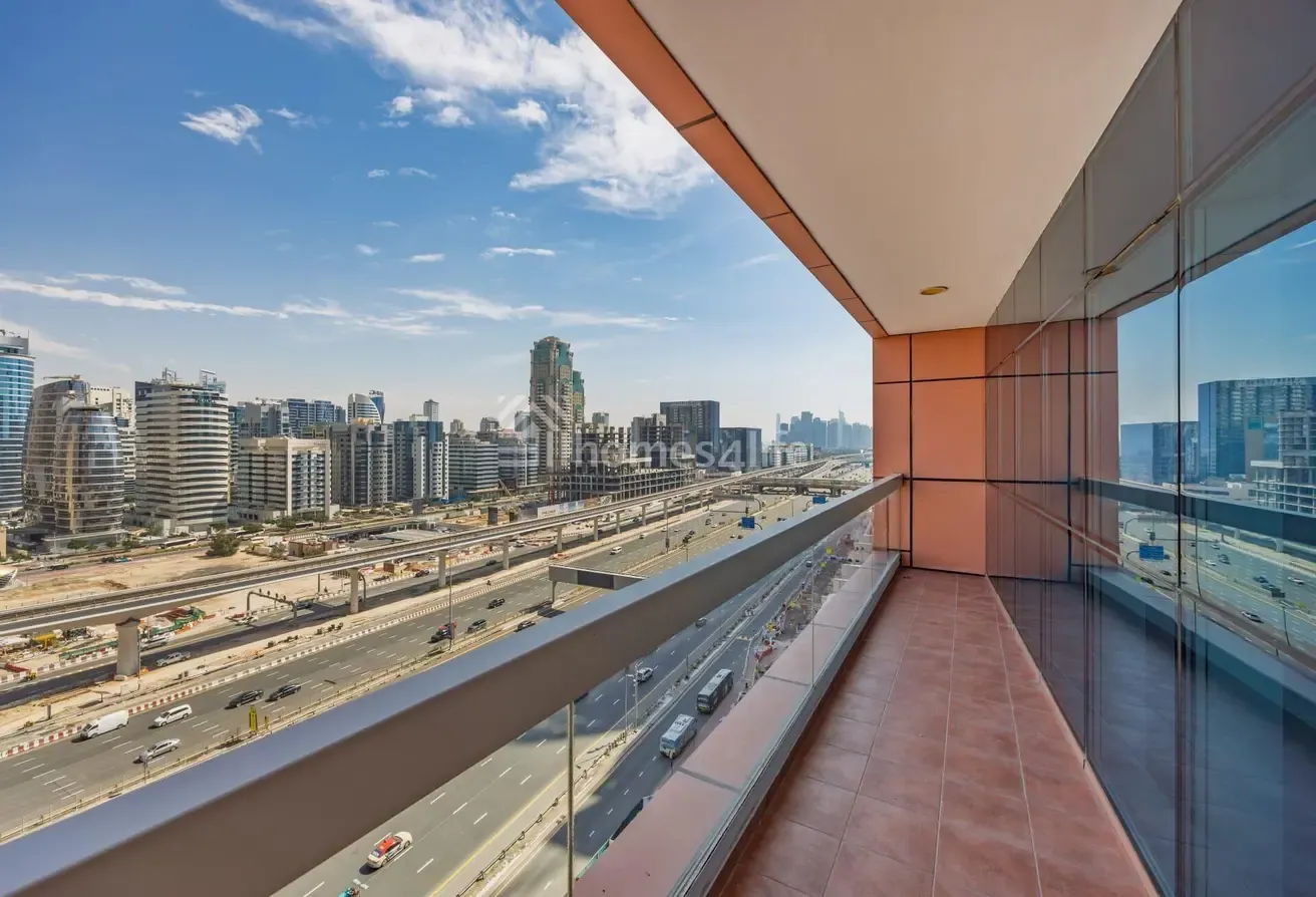 Prime Location | 3+maids | SZR view