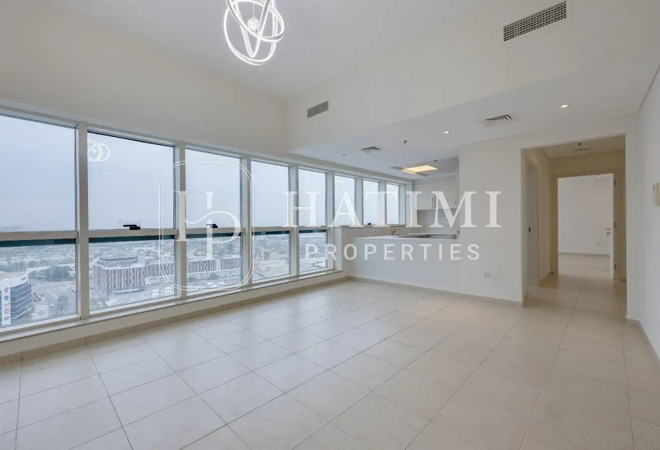 Bright & Spacious 1BR | Mid Floor | Sea View