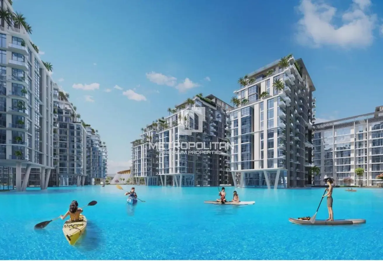 Large Studio | Full Lagoon View | Prime Location