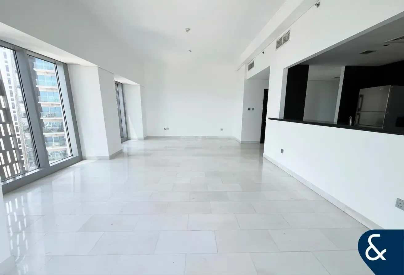 Three Bedroom + Miads | Sea Views | Vacant