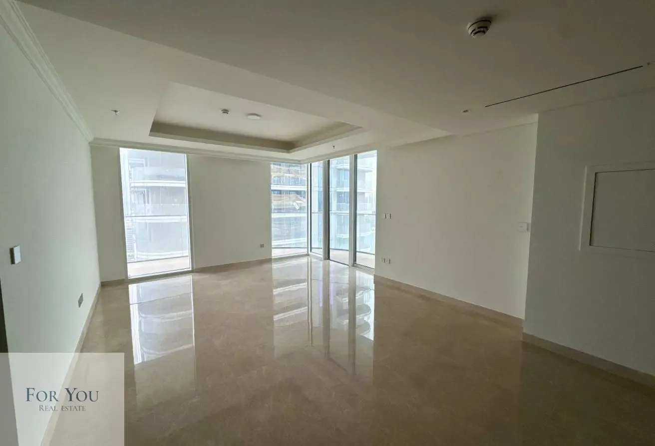 HIGH FLOOR | PALM AND MARINA VIEW | BEACH ACCESS