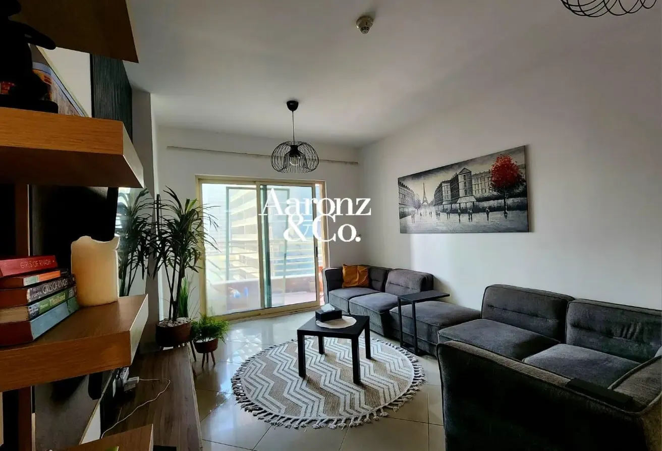 Lake View | Furnished | Lake View