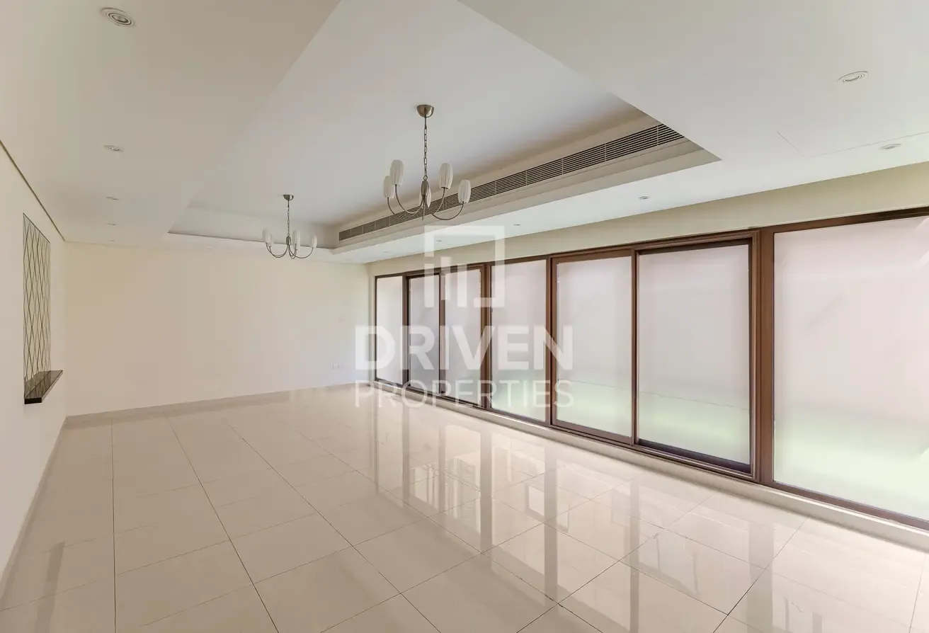 Available Now | Prime Unit | Vastu | Great Deal