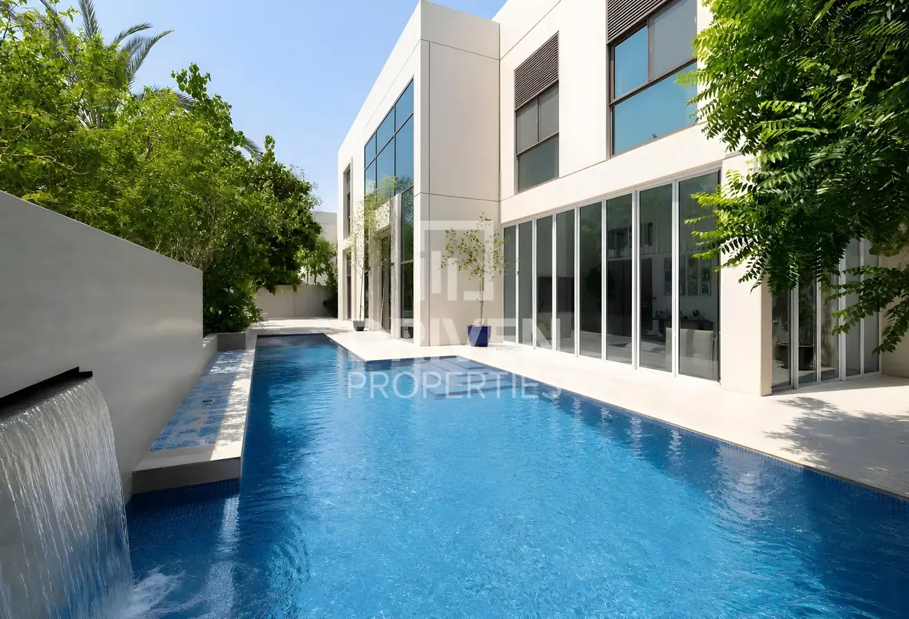 Luxury Upgraded Villa | Turnkey | Pool and Gym