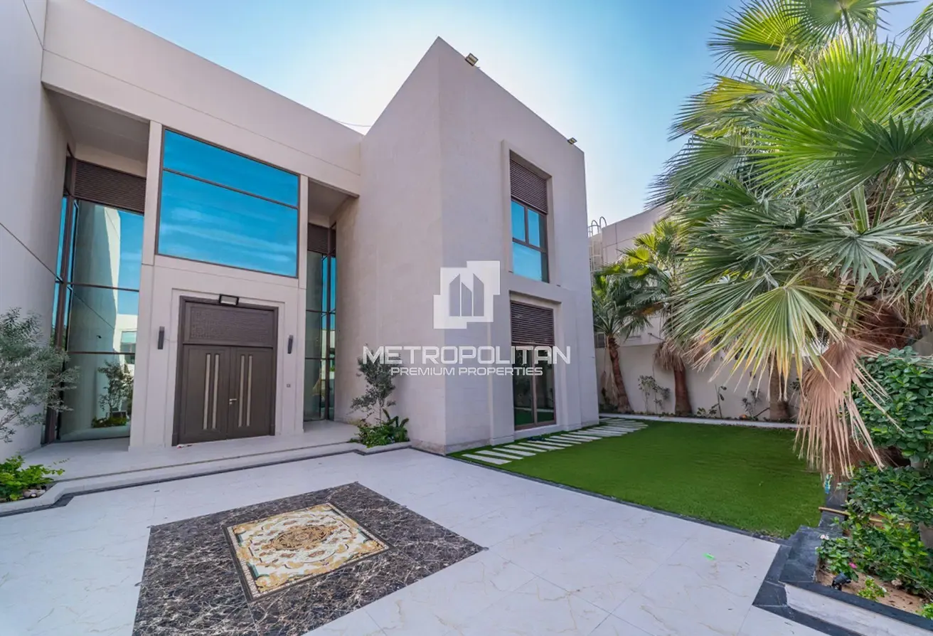 Luxury Living| Gated Community| Vacant on Transfer