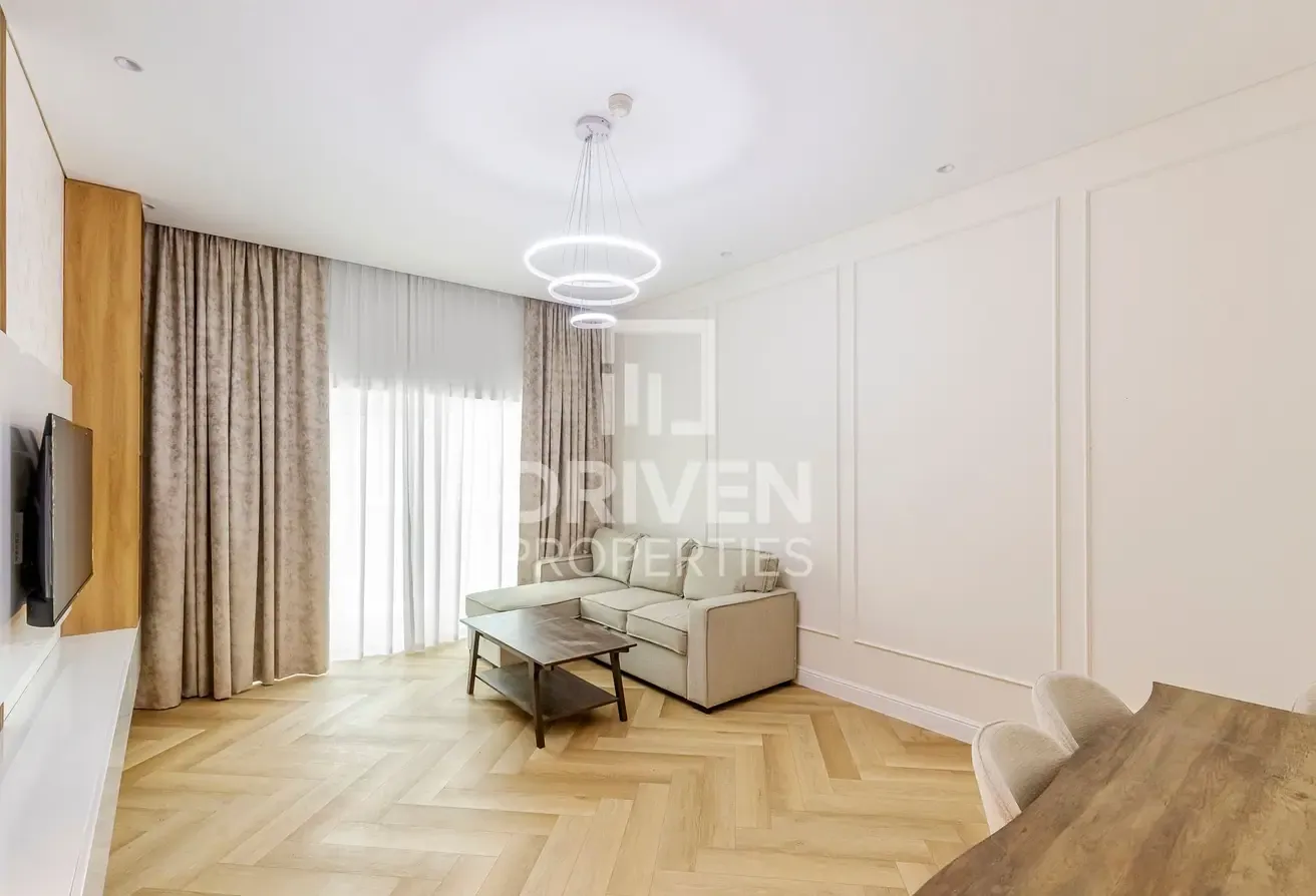 Upgraded Unit | Furnished | Vacant | Modern Layout