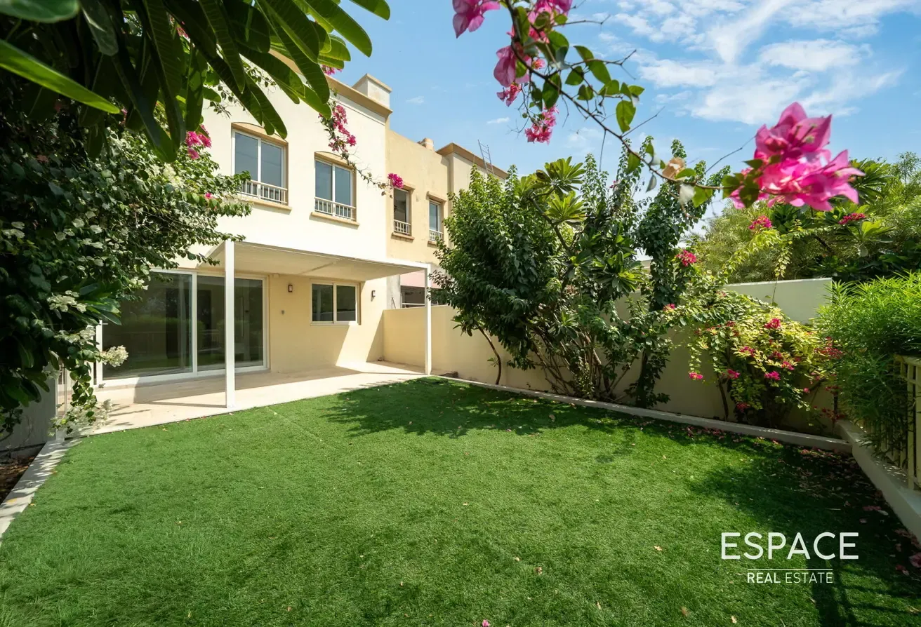 Fully Renovated | Lake Baking | Vacant