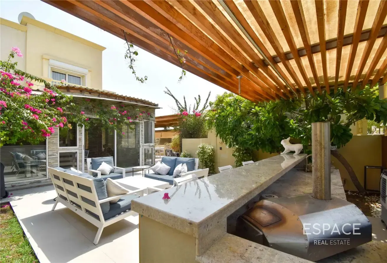Upgraded | Type 3E | Large Corner Plot
