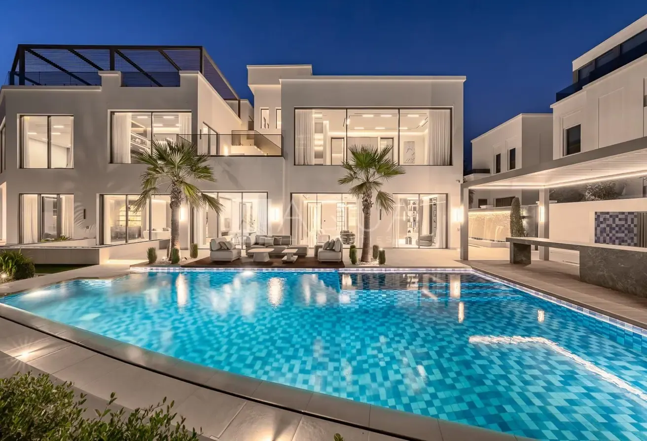 Maison Alma | Signature Lake Estate