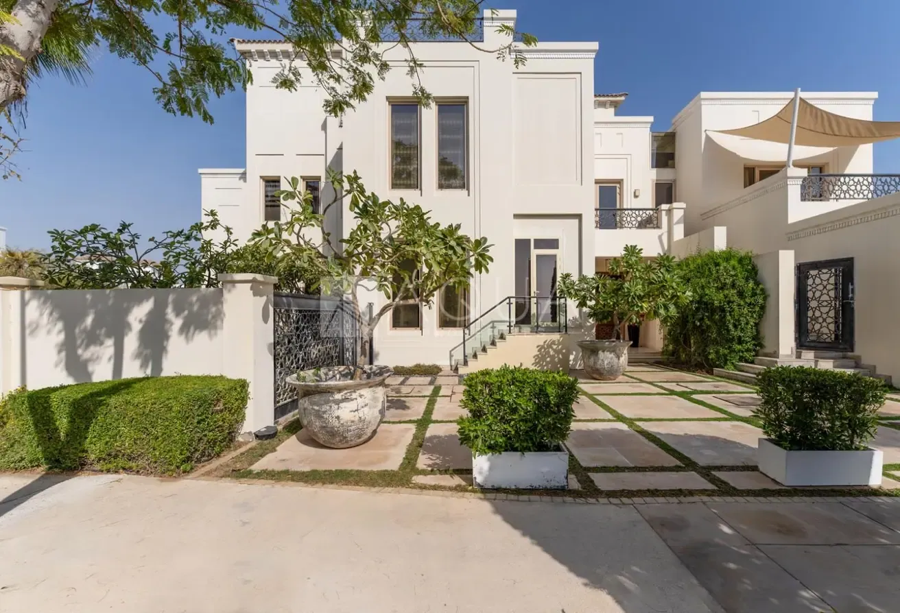 Rare Bromelia with 17,600 sqft Corner Plot