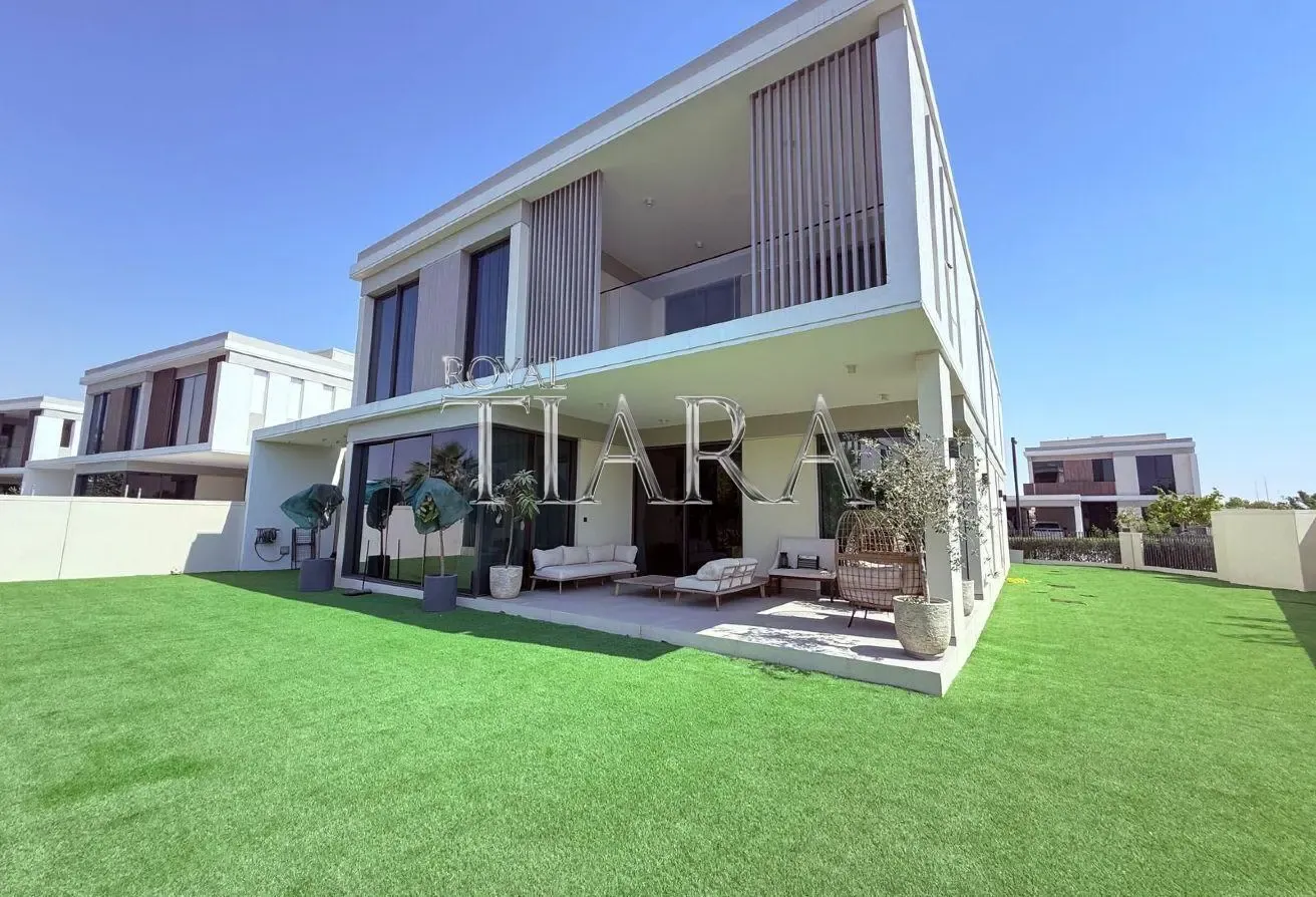 Prime Villa I Corner Plot I Rented I High ROI