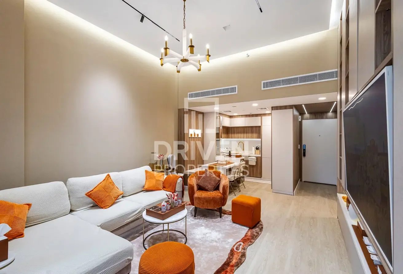 Stunning Layout | Fully Upgraded and High-End unit