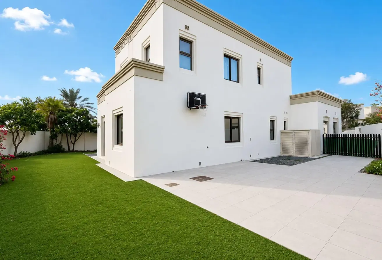 Vacant | 5BR + Maid's & Study Room | Large Layout