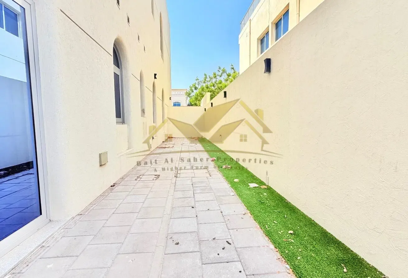 4 BR Villa With Maids Room in Al Garhoud