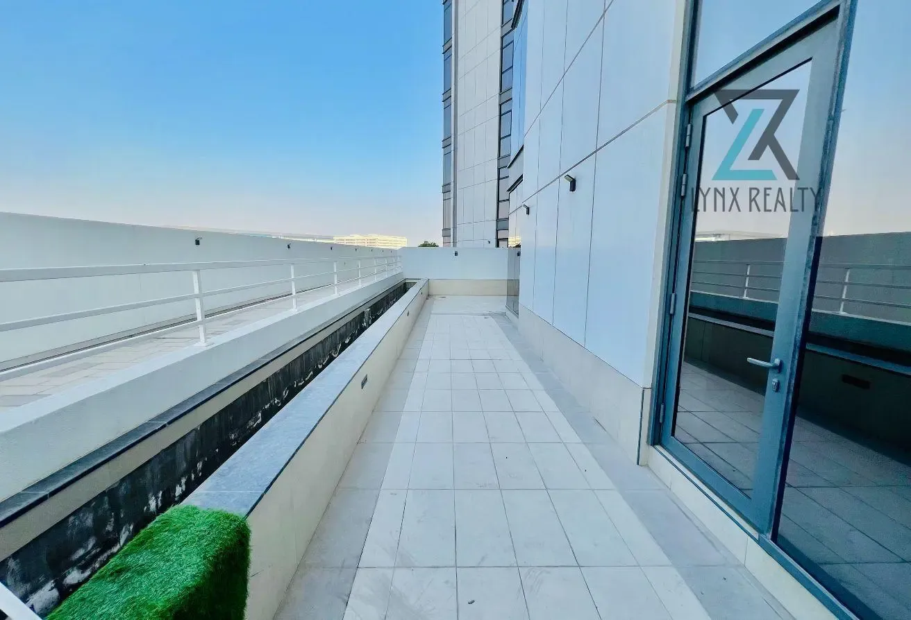 BIG TERRACE | ELEGANT 2 BHK | LAUNDRY | PARKING
