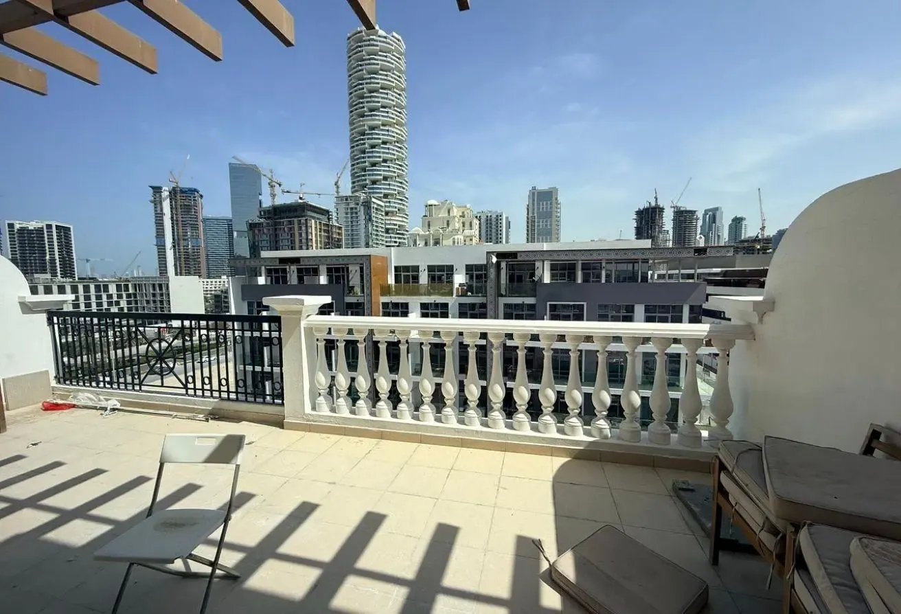 Botanica 1 BR Apartment with View