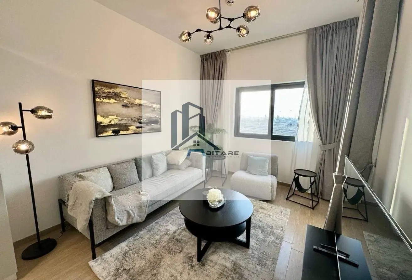 Furnished 2 Bed with Pool View_Near METRO