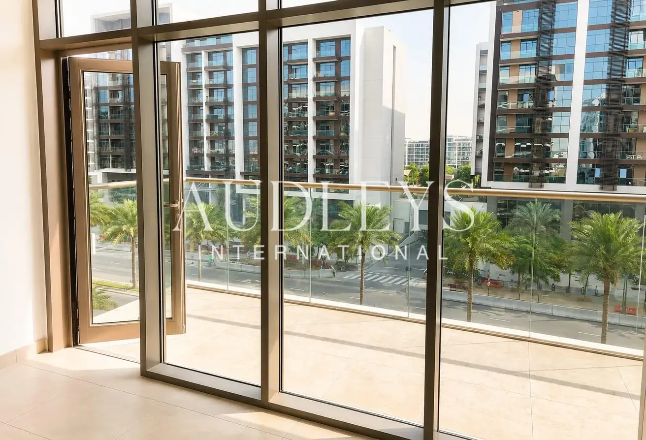 2 Bedrooms + Laundry room l Blvd View