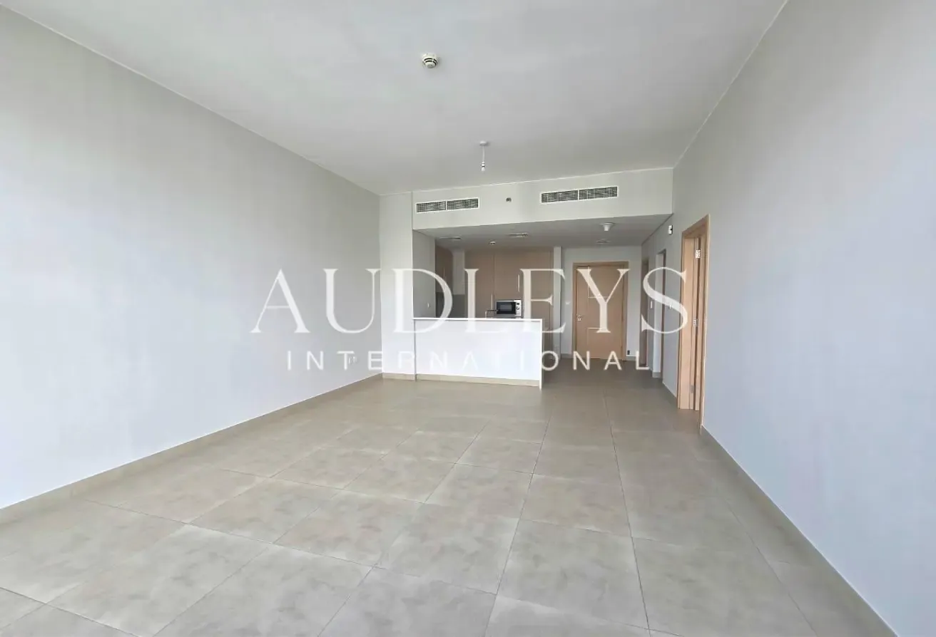 Largest 1 Bedroom Layout | Landscaped View