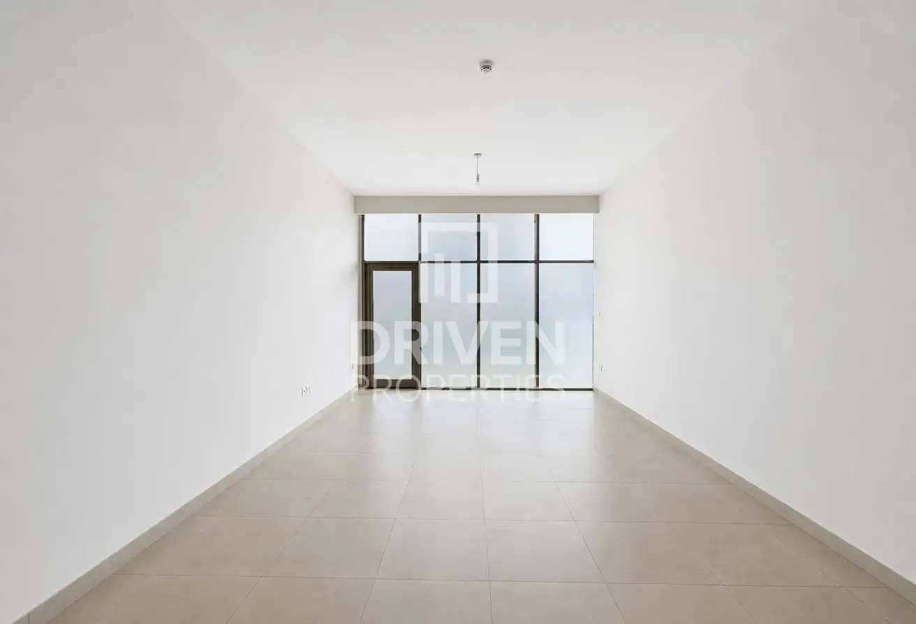 Spacious Layout with Maid's Room | Low Floor